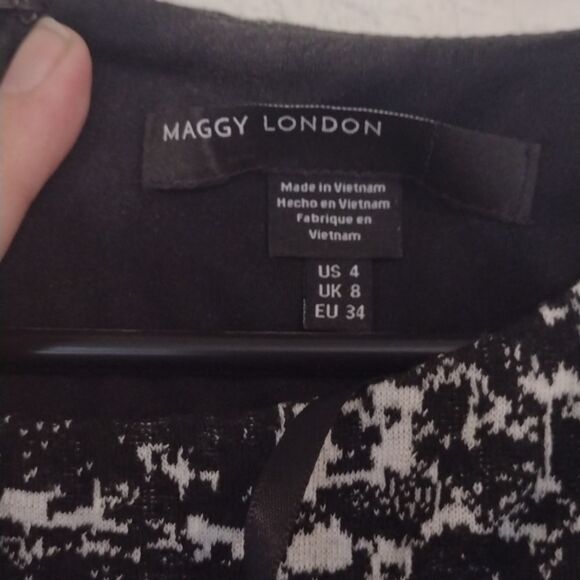 Maggy London Black White Hatched - Picture 6 of 9